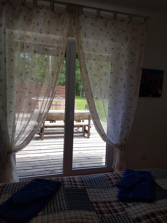 Ramybes Uostas Guest House Svedriske Ngoại thất bức ảnh