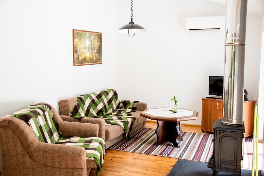 Ramybes Uostas Guest House Svedriske Ngoại thất bức ảnh