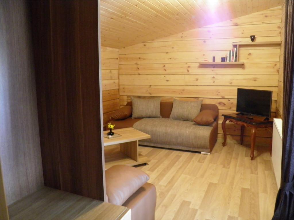 Ramybes Uostas Guest House Svedriske Ngoại thất bức ảnh